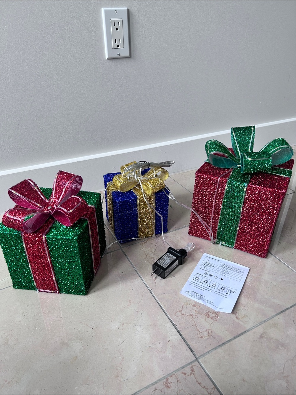 Festive Glitter Gift Box Set of 3 LED Lights - Green, Red, Blue,Gold Christmas - Picture 2 of 8
